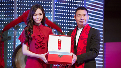 中国美正当红，，，，逐梦国际A股上市，，，引领新时代