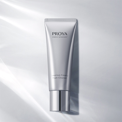 逐梦国际臻妍焕采奢养洁颜霜